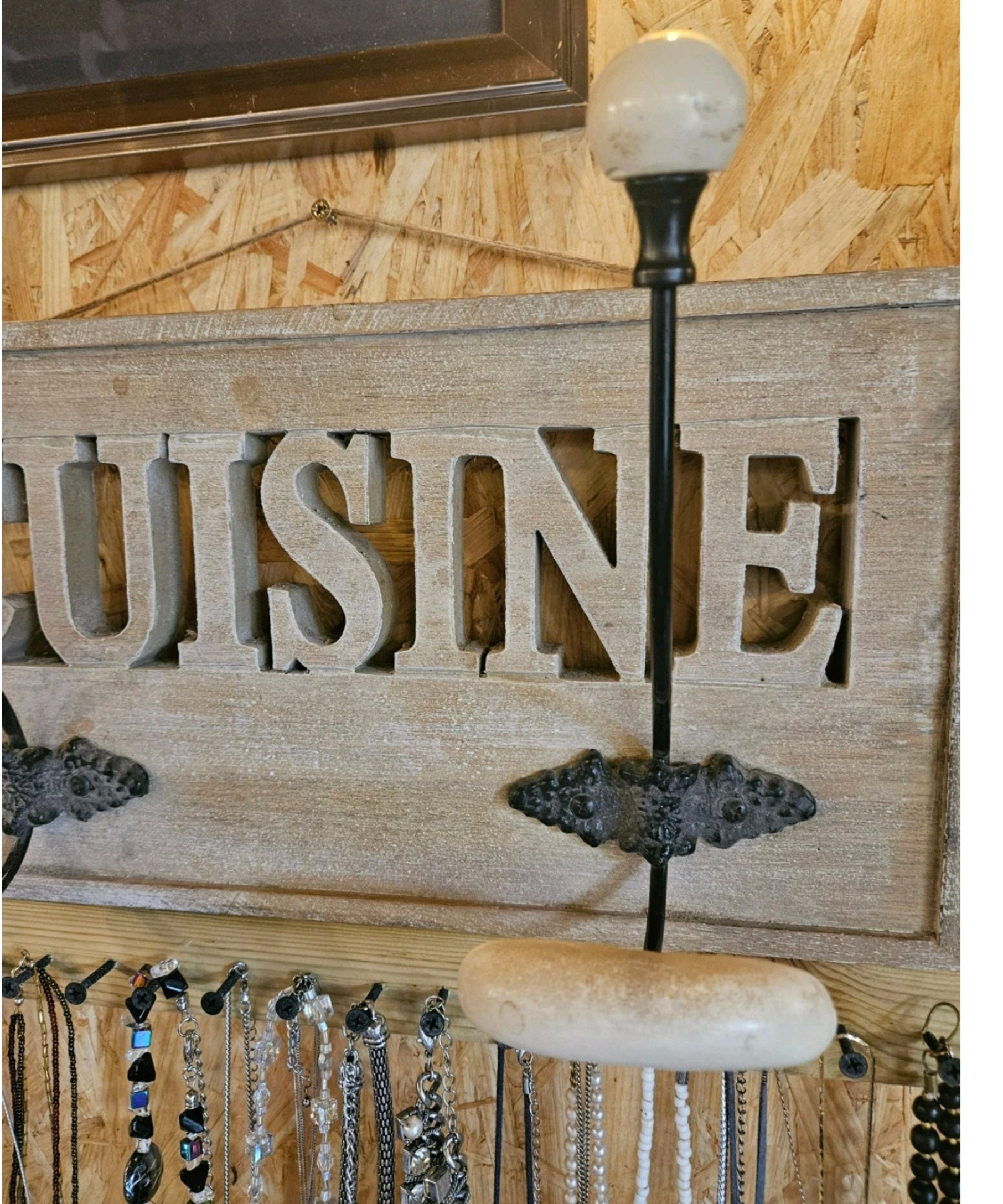 Pair Rustic Vintage Style Wall Coat Hooks Ceramic Handles Cast Iron Farmhouse
